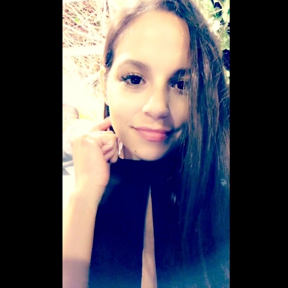 Meet your Posher, Cathy - Picture 1 of 2